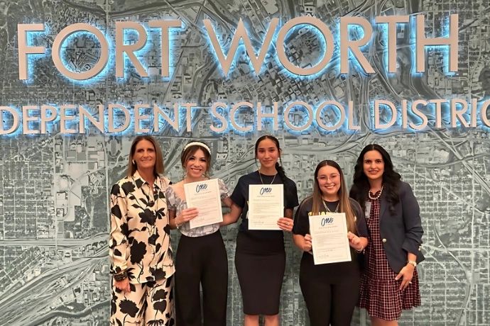 Three of our Bilingual Teaching Assistants—Itzel, Gloria, and Brenda—are on their way to becoming certified teachers after signing contracts with FWISD at the Spring 2025 Teacher Pipeline Signing event.